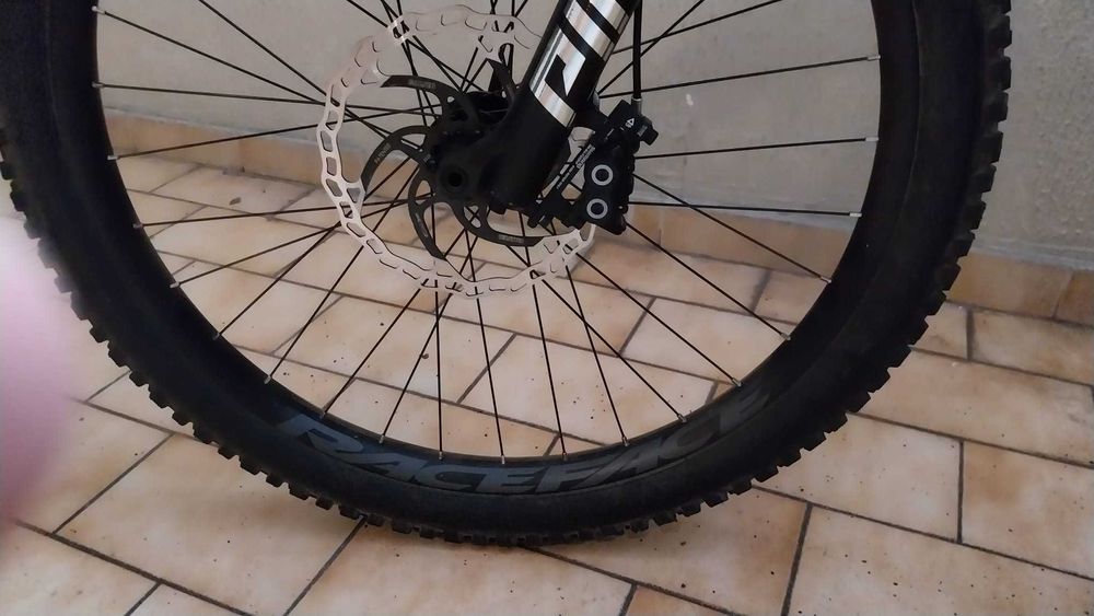 Bicicleta Enduro BTT Vitus 29" / 27,5"