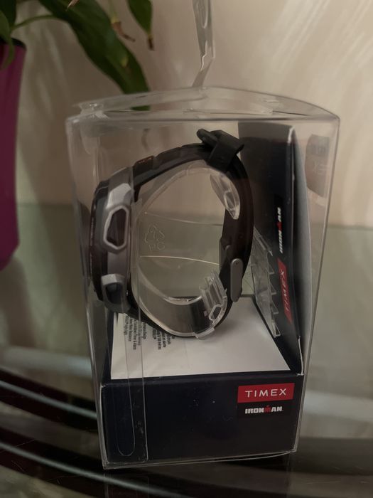 Годинник Timex новий