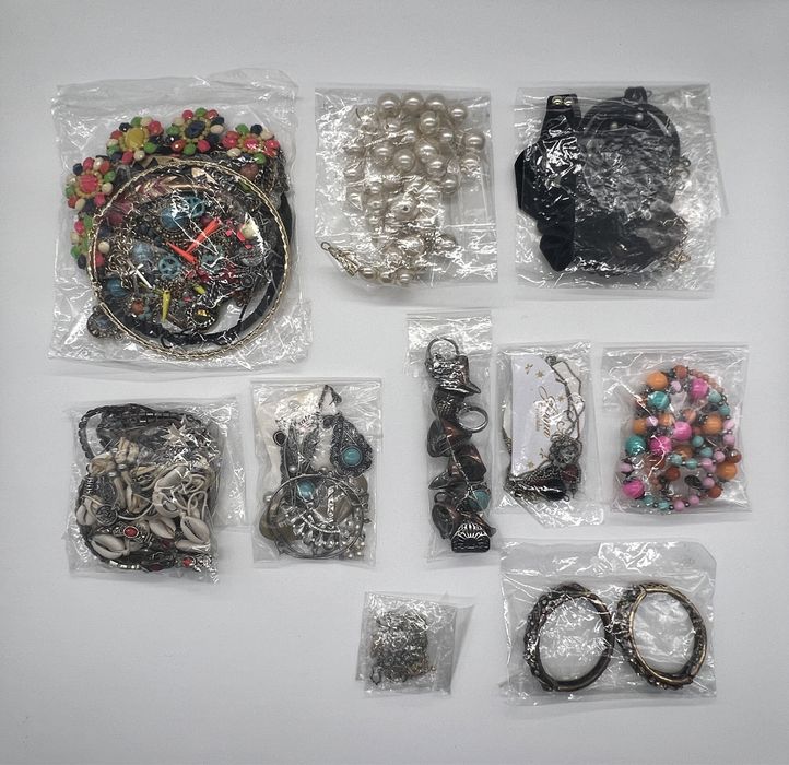 Coleção de Aneis, Colares, Braceletes e Brincos