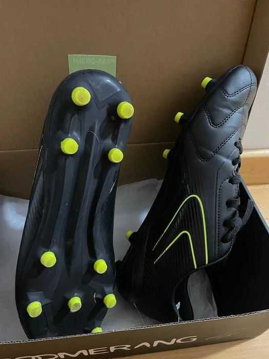 Chuteiras (AG) - novas com etiquetas