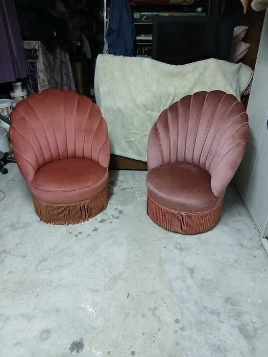 Sofás antigos em veludo