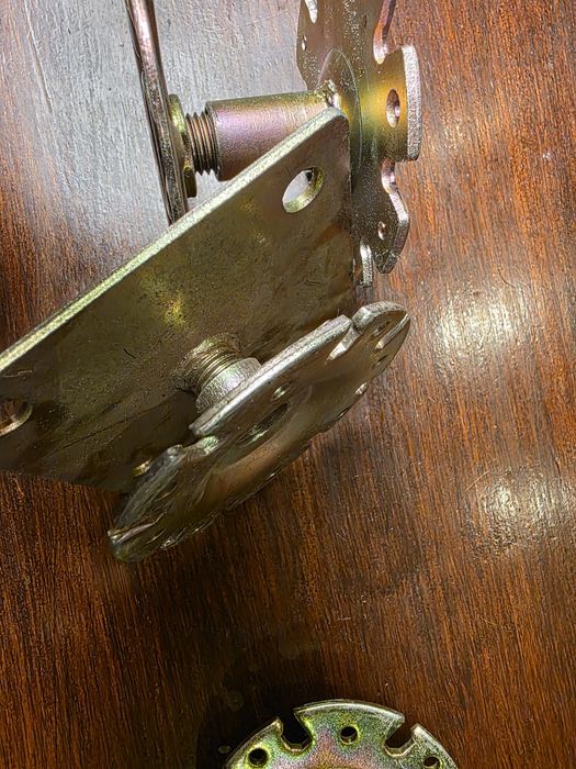 Nóżka, słupek, podłoga techniczna, podniesiona