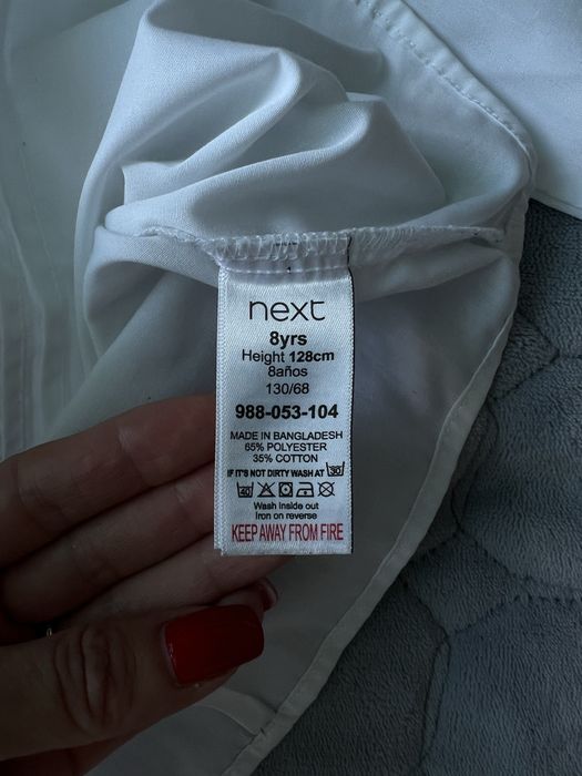 Продам шкільку рубашку next дівчинка