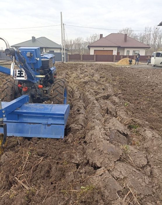 Вспашка земли, покос травы,очистка участка. - Услуги садовника, уход за ...