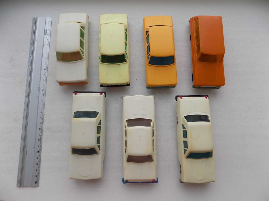 Модель машинки пластик СССР Цена за 1 шт