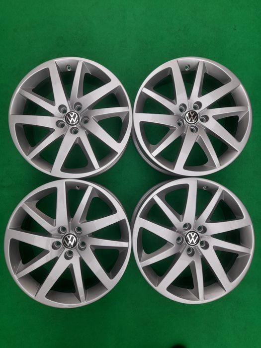 Jantes Seat VW Audi  17 5x100 Ibiza Polo A2 Skoda Fabia Bora