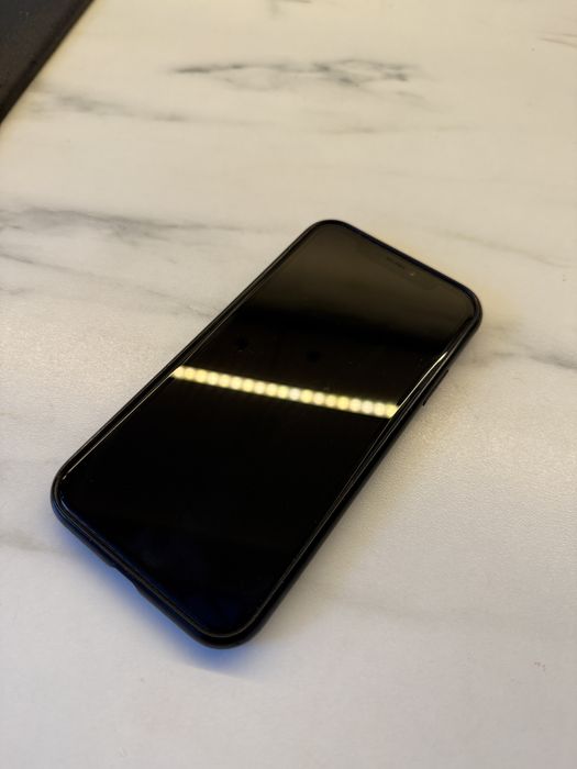 Sprzedam Iphone XR 64GB