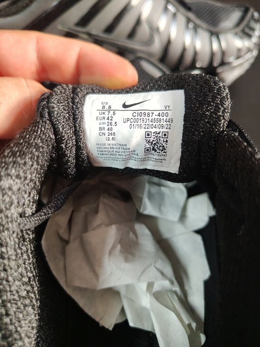Nike Shox zmieniają kolor