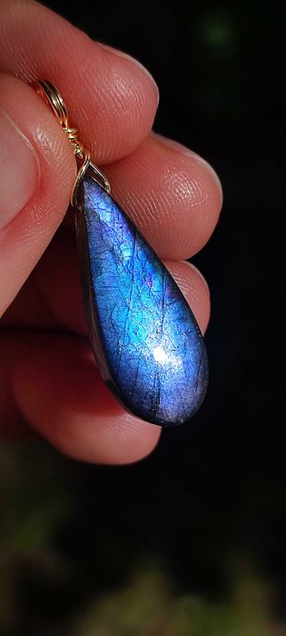 Labradoryt niebieski wisior wisiorek ochronny kryształ amulet