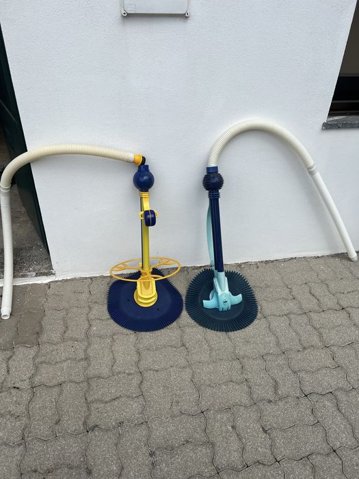 2 Aspiradores Manuais para Piscina