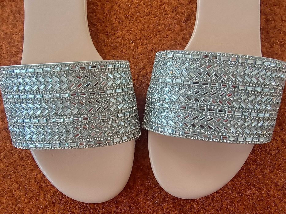 Klapki rozmiar 39 (38,5)