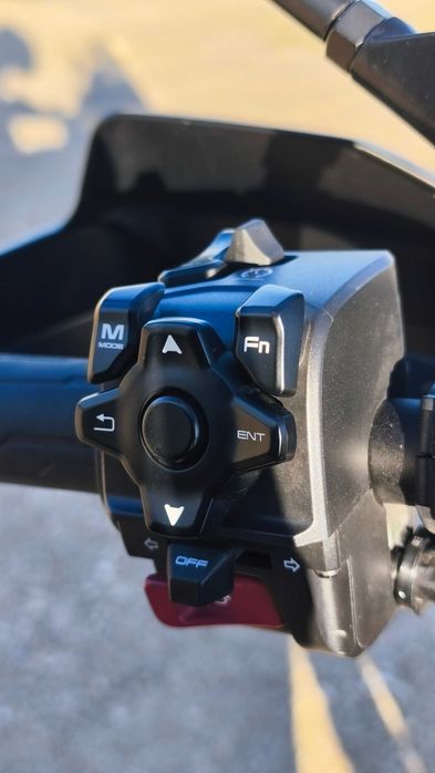 CF MOTO 800 MT-X (Como Nova - 2400km)