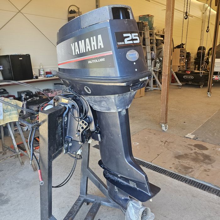 Silnik zaburtowy Yamaha 25/40 2t