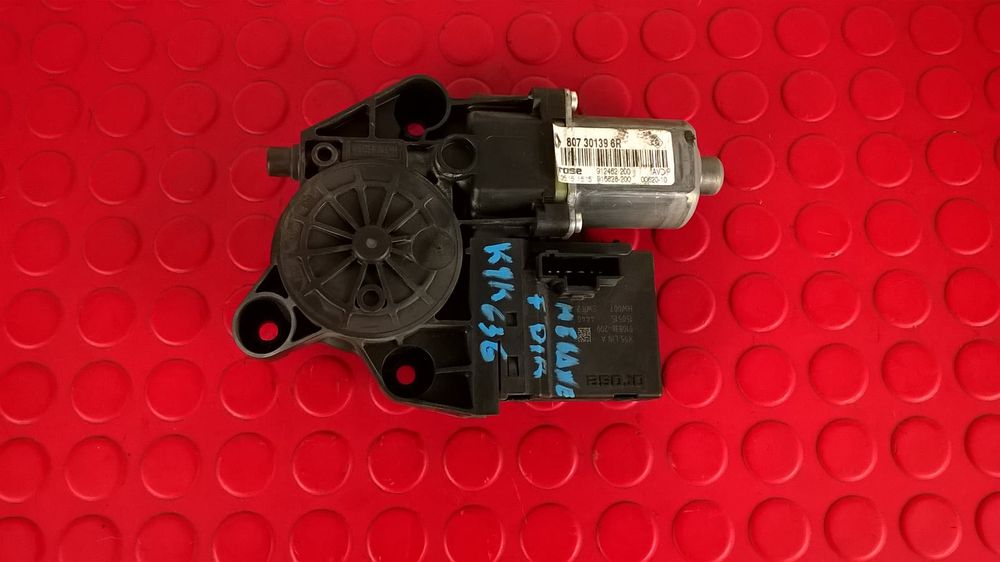Motor Elevador Frente Dir 807301396R - RENAULT MEGANE III Hatchback