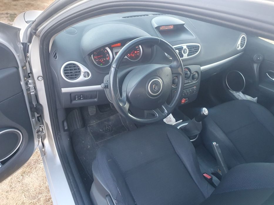 Vendo Renault clio 1.2 gasolina valor fixo do ano 2006 no estado em que se encontra