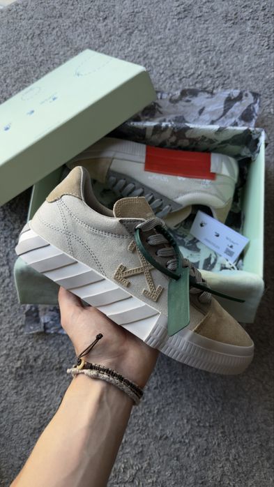 Off-White Low Vulcanized Canvas/Suede Beige Sand  EU39
