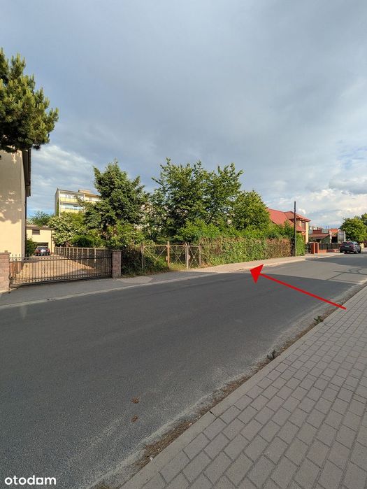 Sprzedaż działki budowlanej z mediami