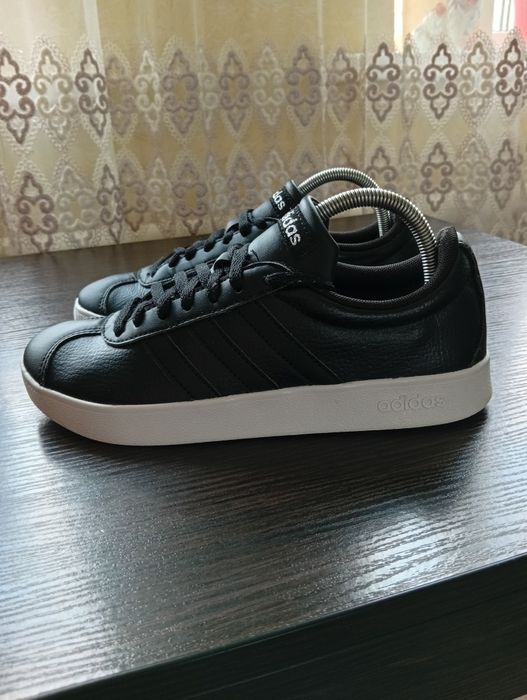Кросівки жіночі б/в Adidas VL Court 2.0 (37 /23,5cm)). Виробник Індонезія.