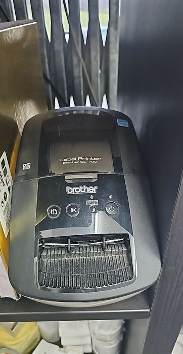 Impressora brother ql-700 como nova oferta ainda de 2 rolos novos para a impressora