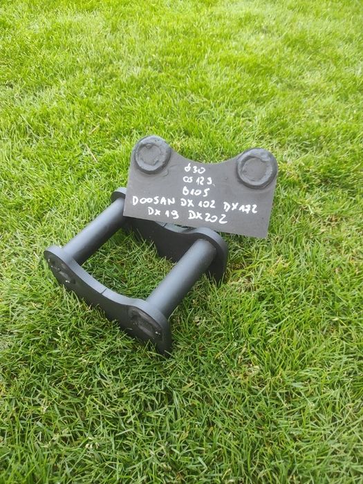 Mocowanie łyżki doosan DX10Z DX17Z DX19 DX20Z uszy szybkozłącze