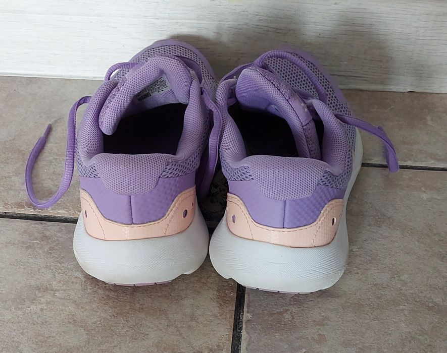 Buty  Under Armour  36,5