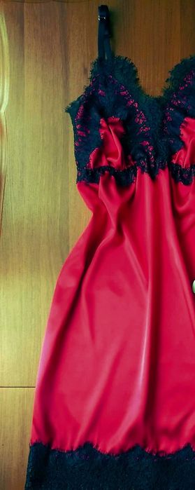 Продам червоний пеньюар