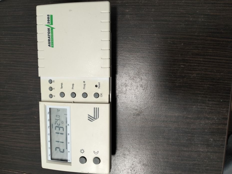 Termostat Auraton 2005