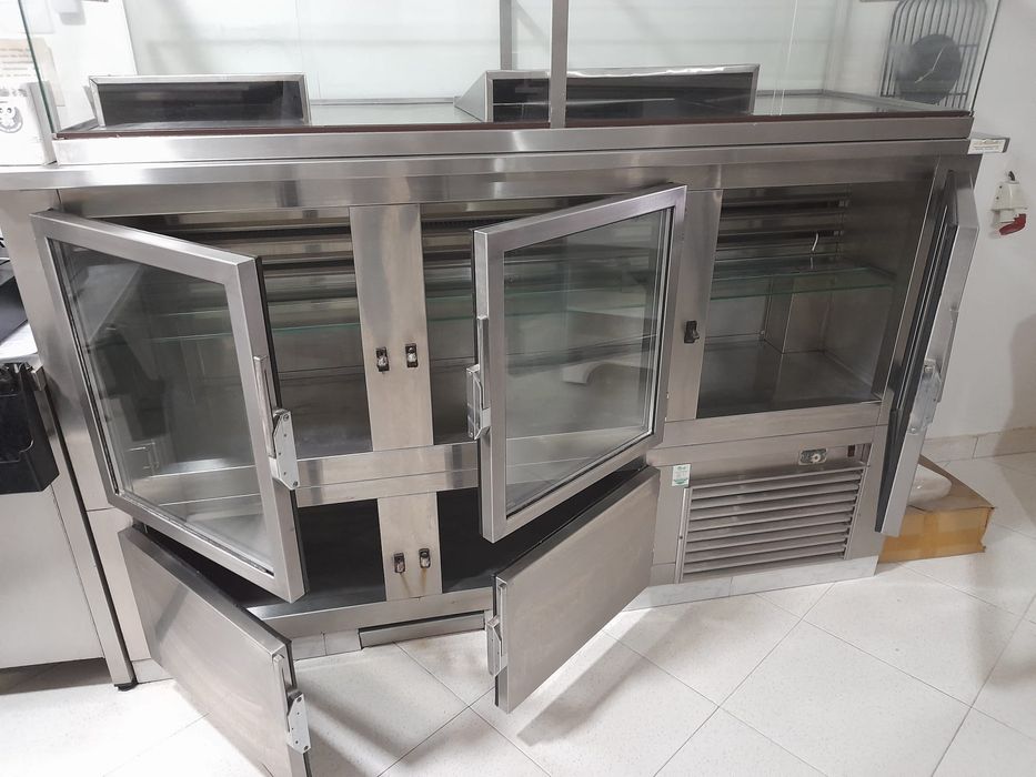 Vitrine de Bebidas e Sumos com Refrigeração