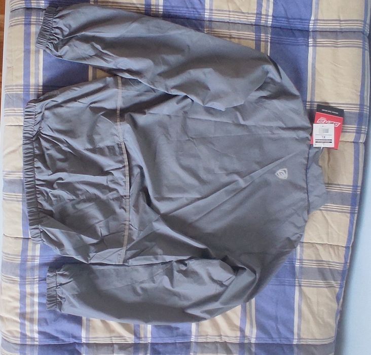 Casaco Corta vento Berg XL