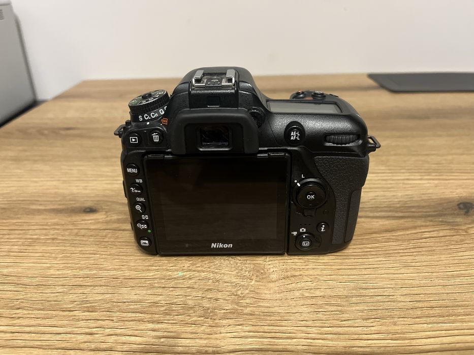 Nikon d7500 + AF-S Nikkor 18-140 mm 3,5-5,6