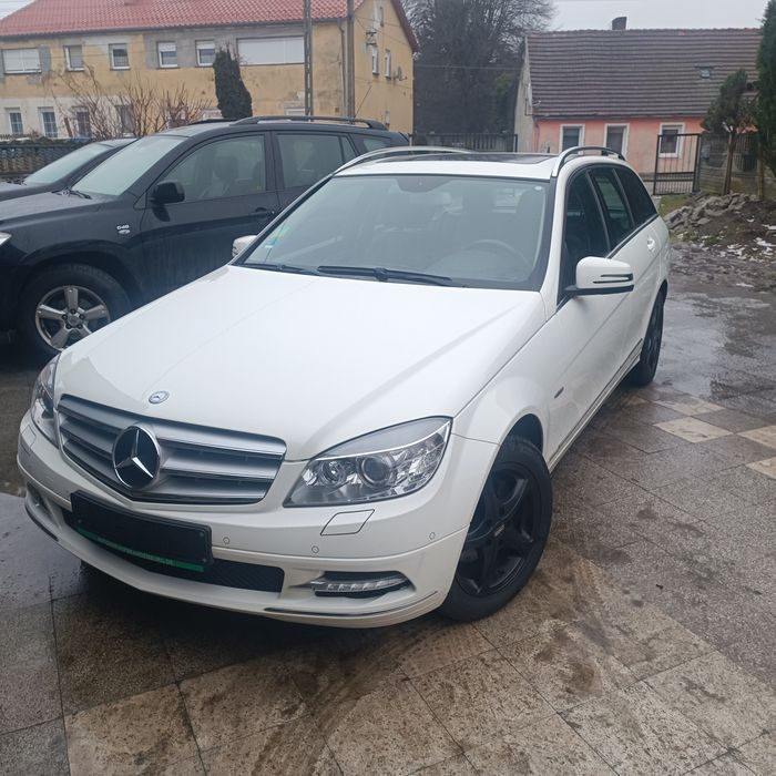 Mercedes W204 1.8GCI 2011r