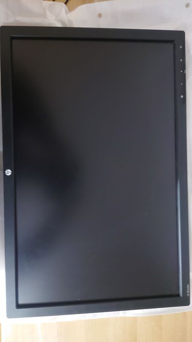 Komputer 24GB RAM, Intel i5, GTX670 Windforce,SSD, SB x-fi monitor 24