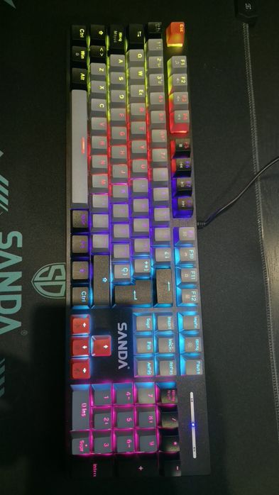 Teclado gaming mecânico - novo