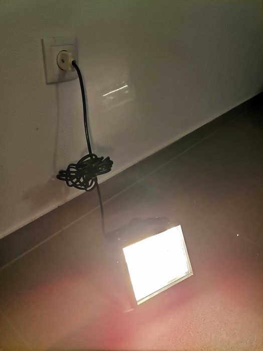 Projetor Alogêneo 500W