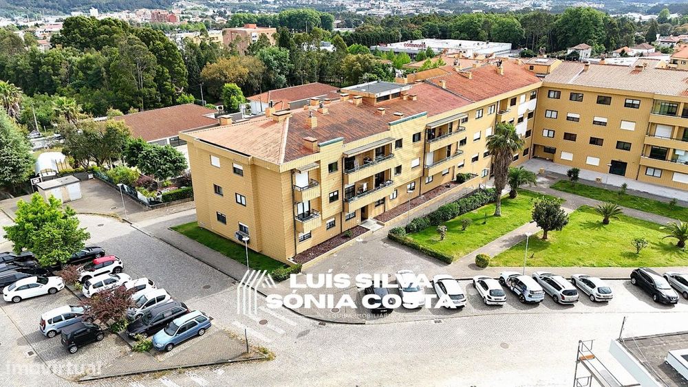 Apartamento T2 c/ Garagem Fechada p/ 2 Carros & Duas Varandas –... — Mozelos, Aveiro