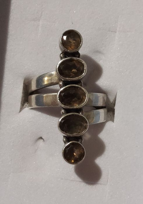 Piękny srebrny pierścionek kwarc dymny/topaz