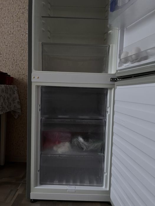 Продам холодильник Whirpool,б/у