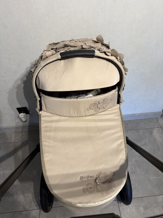 Gondola Cybex PRIAM simply flowers beige