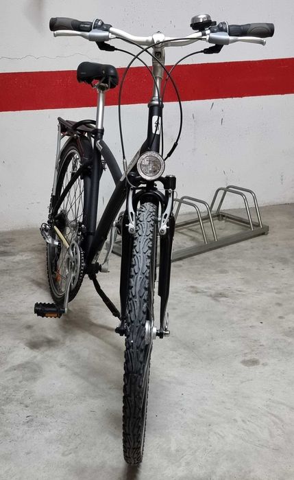 Bicicleta B'Twin roda 28" unissexo - QUASE NOVA
