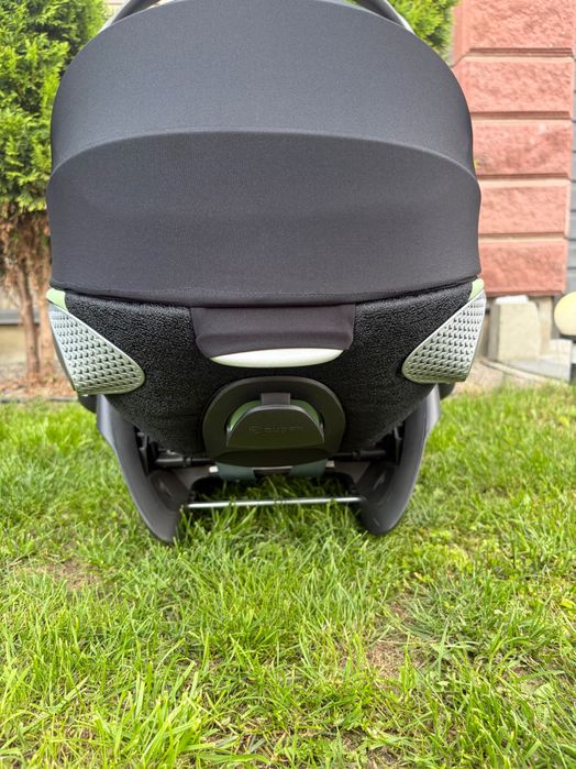 Автокрісло Cybex Cloud T