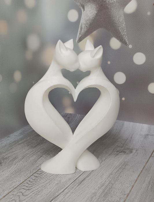 Фігурка котів у вигляді серця, надрукована на 3д-принтері