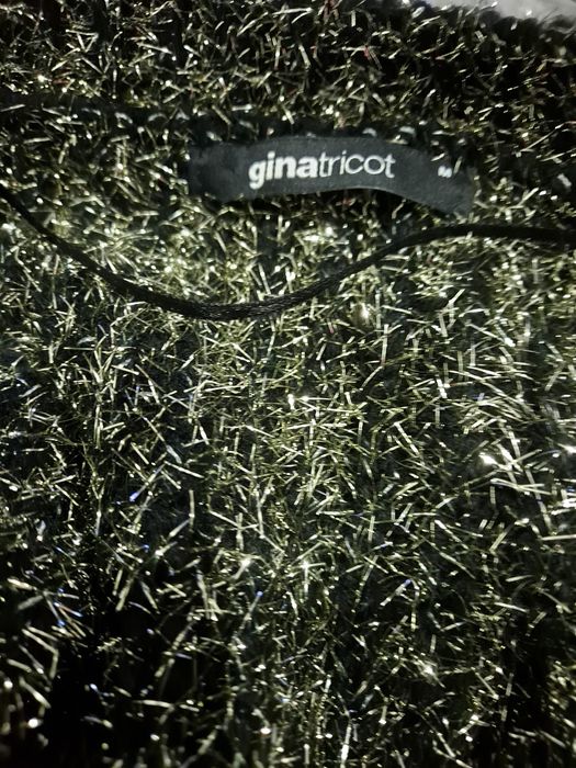 Sliczny sweterek damski.