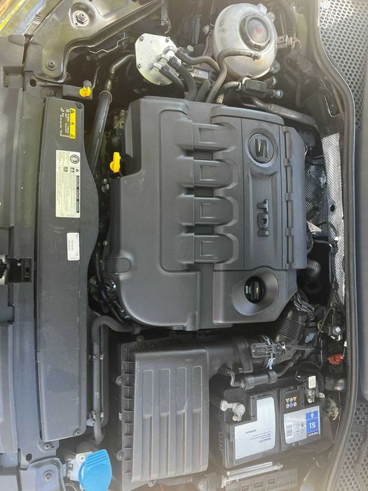 SEAT Leon ST 1.6 TDI 2018 | 105 000 km | Para reparar | Boa oportunidade