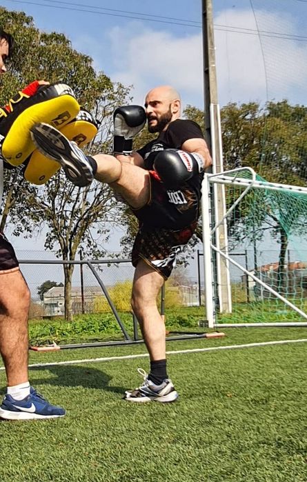 Personal trainer de Kickboxing-Muaythai e Defesa Pessoal