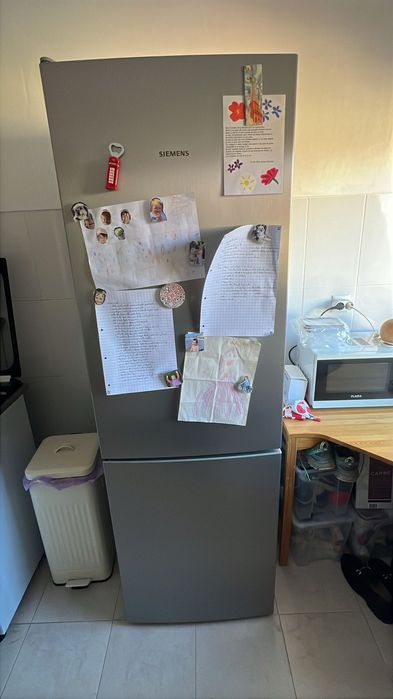 Frigorífico em muito bom estado – 400€