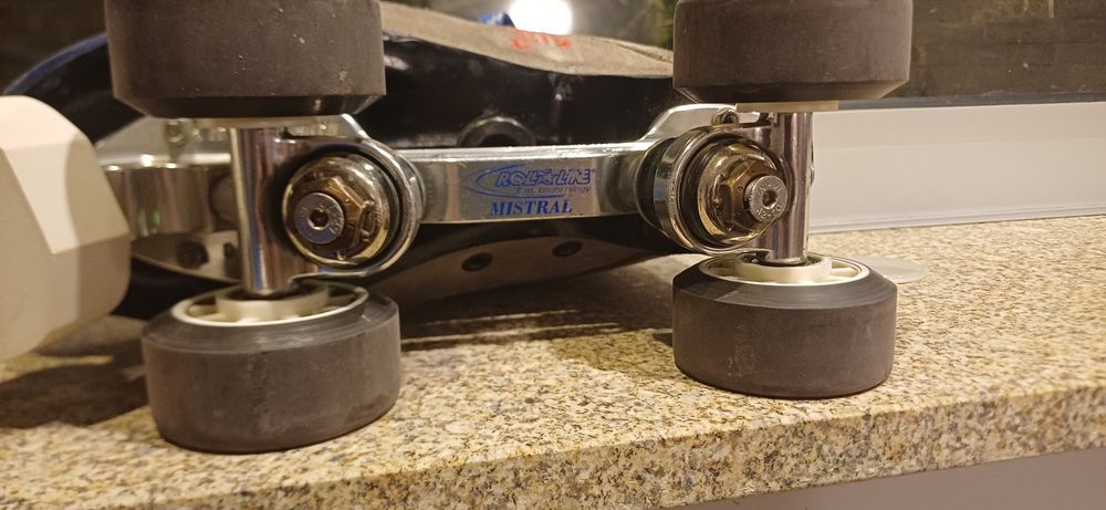 Base Mistral hoquei patins 140