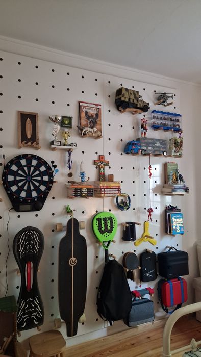 Conjunto Painel e móvel expositor de calçado