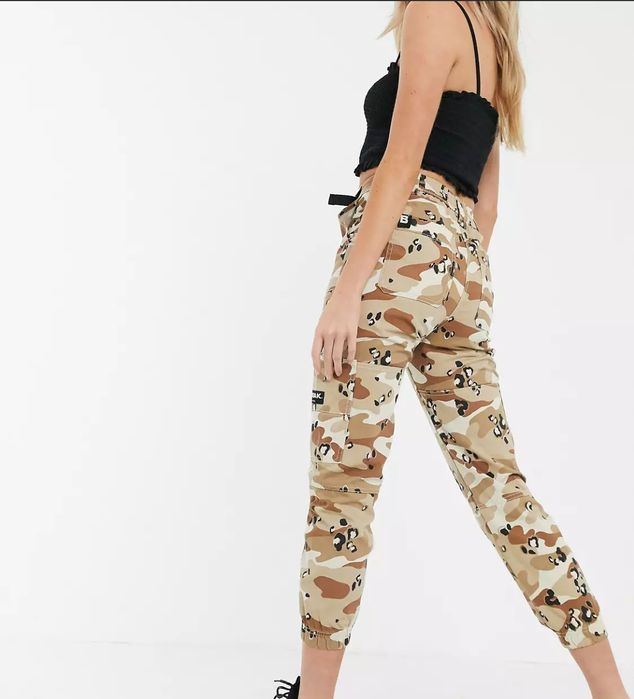 Брюки в коричневой военной раскраске