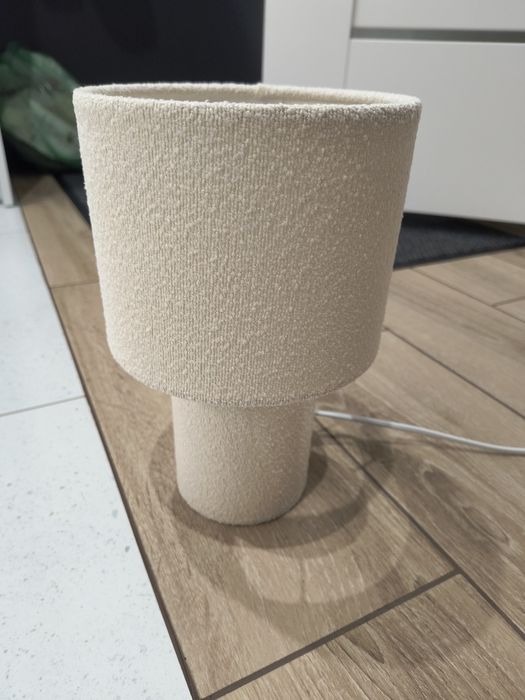 Lampka nocna na szafkę