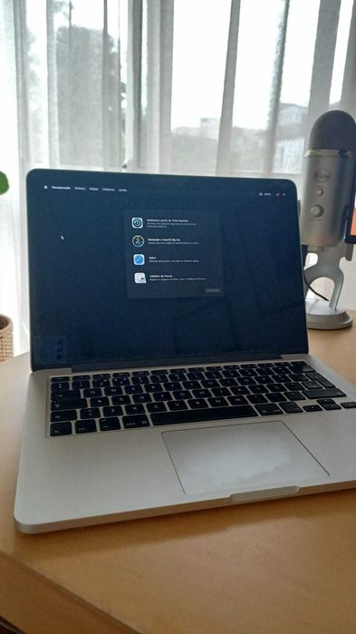 MacBook Pro Retina 13” (finais de 2013) - i5, 8 GB RAM, SSD 128 GB